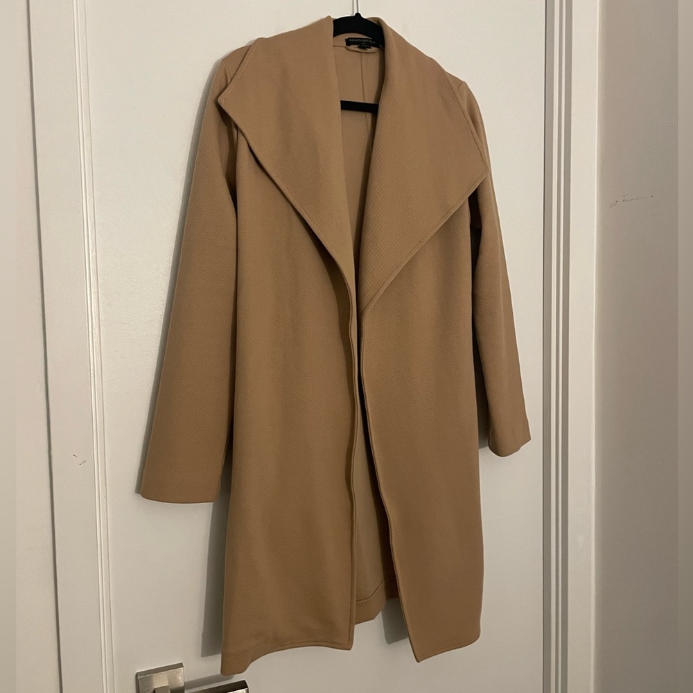 Banana Republic Lightweight Camel Coloured Trench Coat.